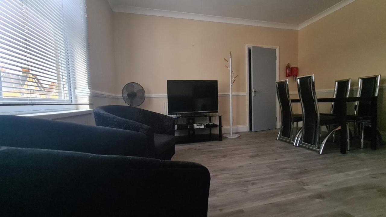 Entire 2 Bedroom Home/Flat In London, Central Line Exterior foto